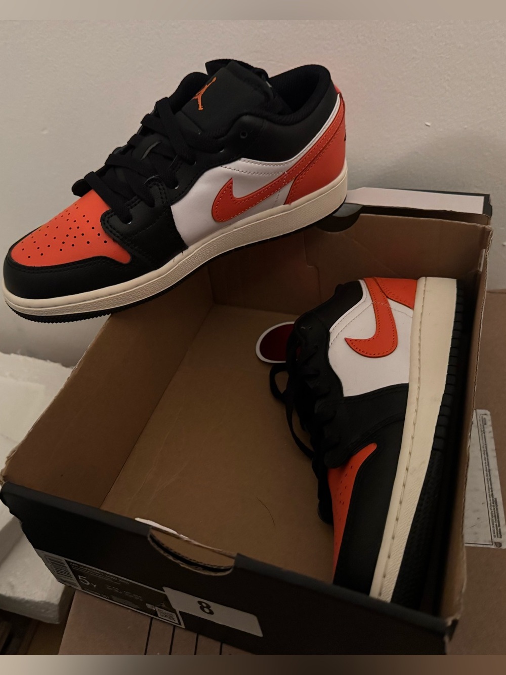 Jordan Low Top Sneakers - Orange/Black/White